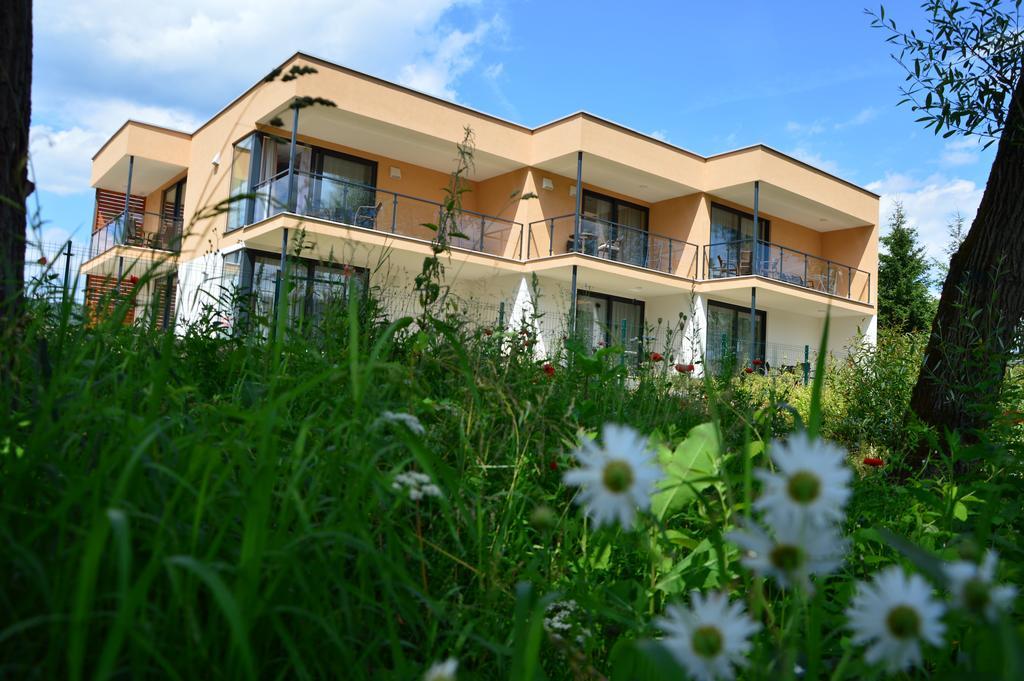 Apartmánový Dom Kriváň Besenova Exterior foto