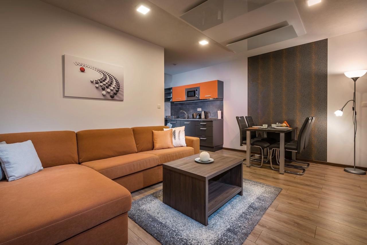 Apartmánový Dom Kriváň Besenova Exterior foto