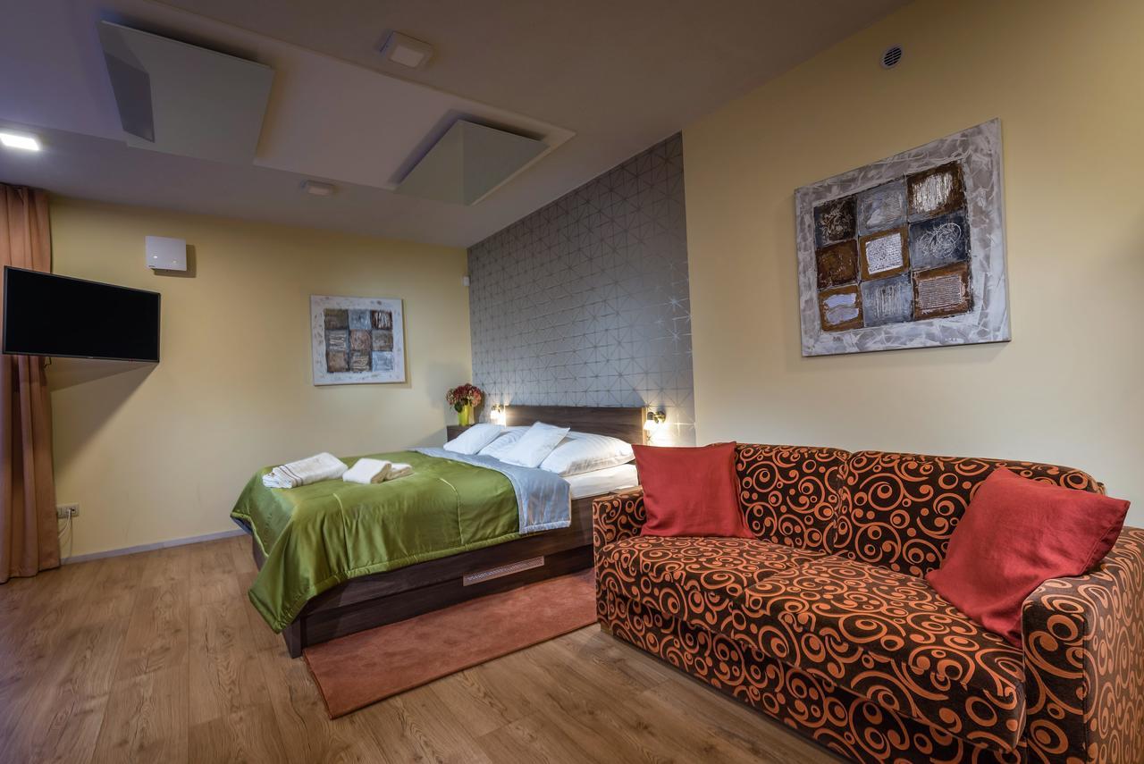 Apartmánový Dom Kriváň Besenova Exterior foto