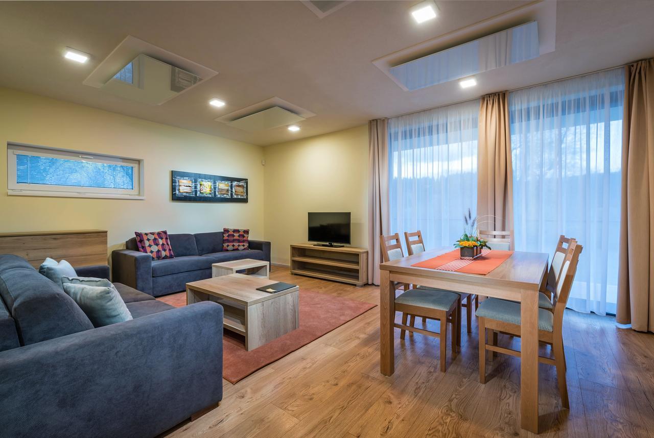 Apartmánový Dom Kriváň Besenova Exterior foto